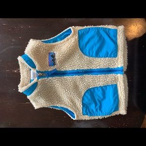 18mnth retro Patagonia vest